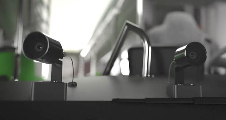 全球首辆4级自动驾驶电动巴士，由flowride.ai采用Triton相机进行开发adastec