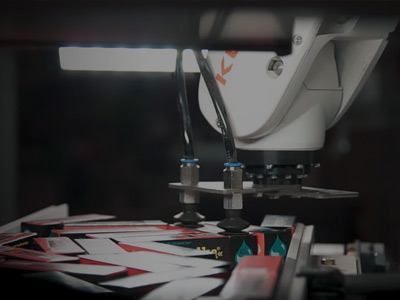 高效视觉引导的吸塑包装取放系统